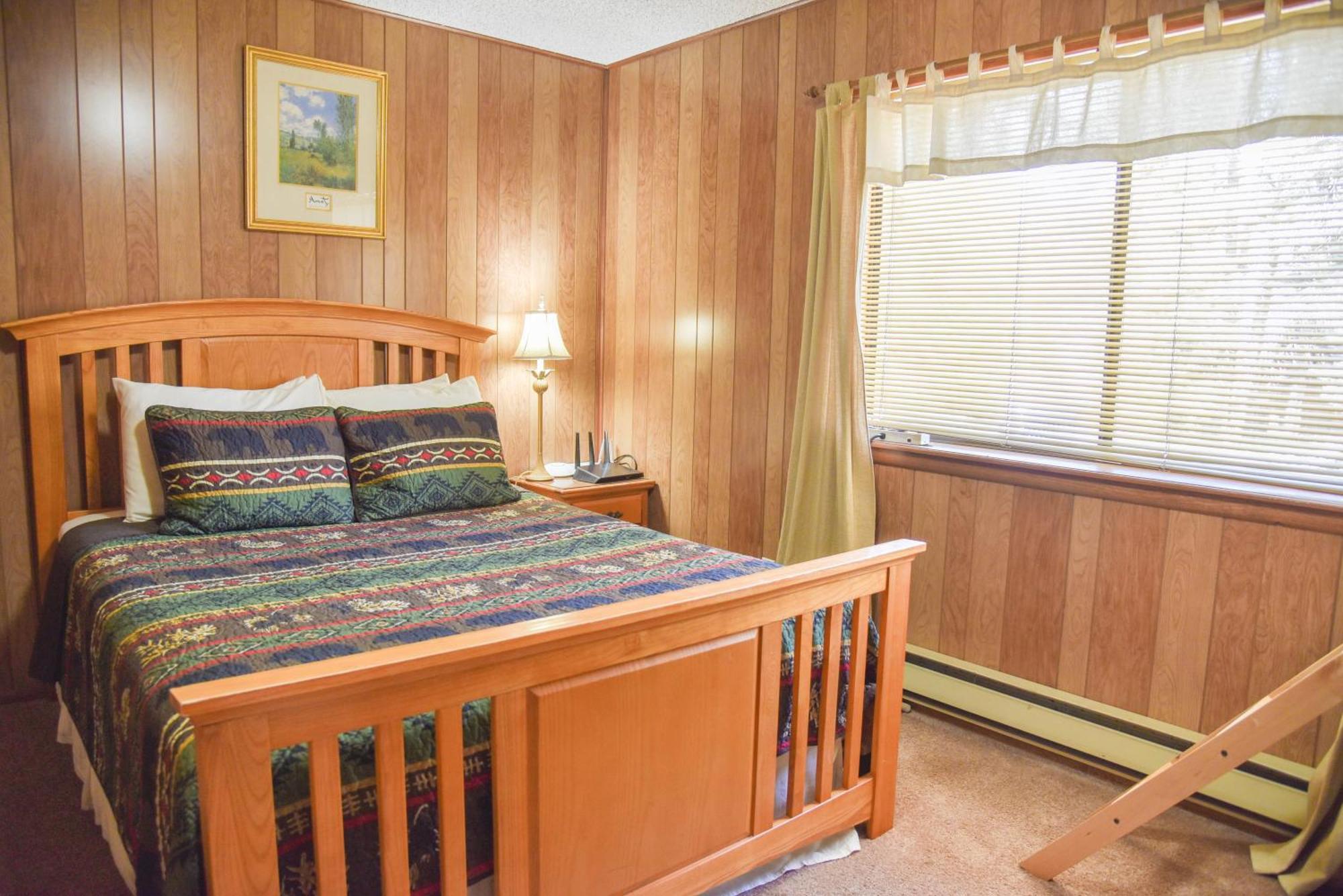 Bear Bait Cabin In Upper Valley With High Speed Wifi Ред Ривър Екстериор снимка