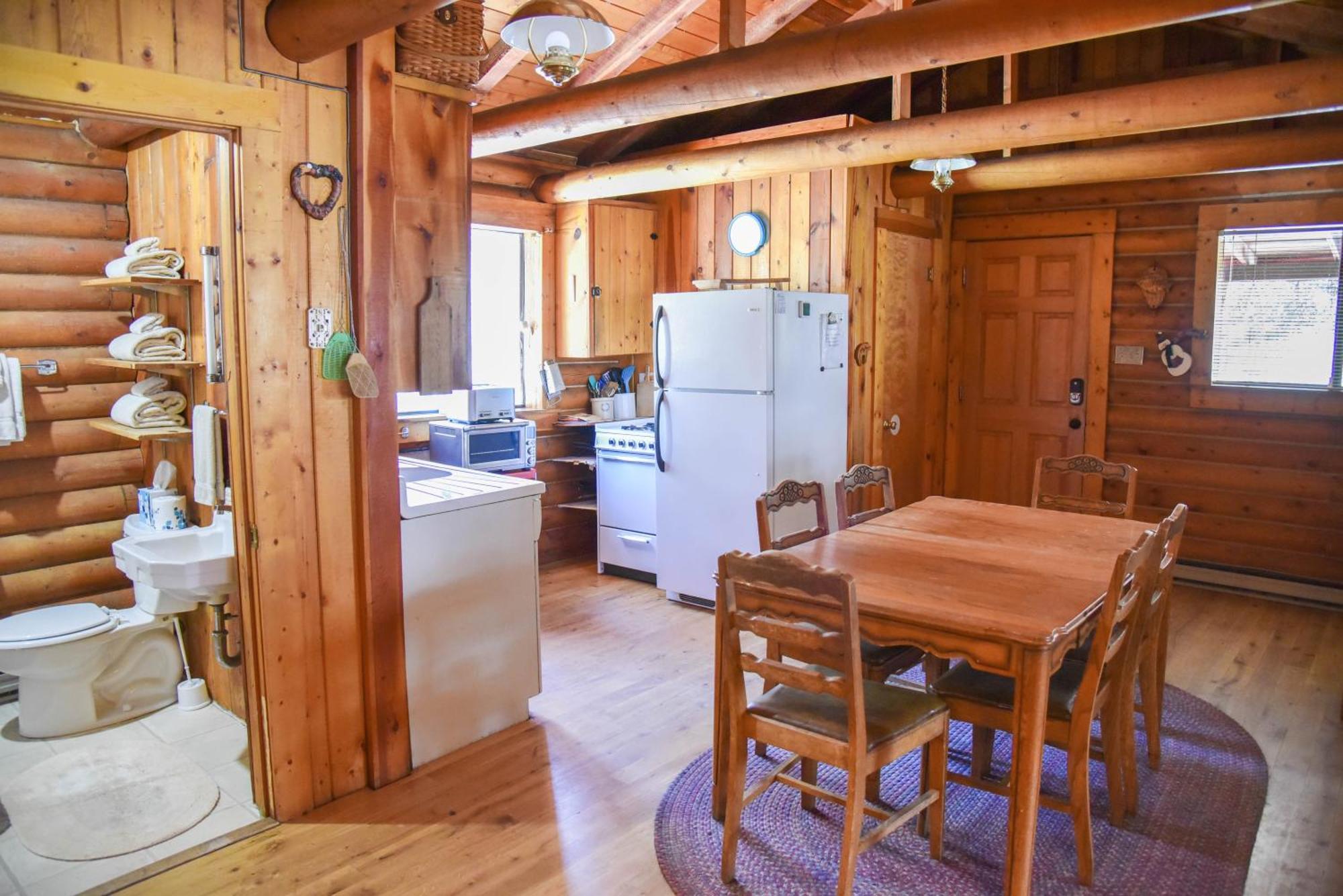 Bear Bait Cabin In Upper Valley With High Speed Wifi Ред Ривър Екстериор снимка