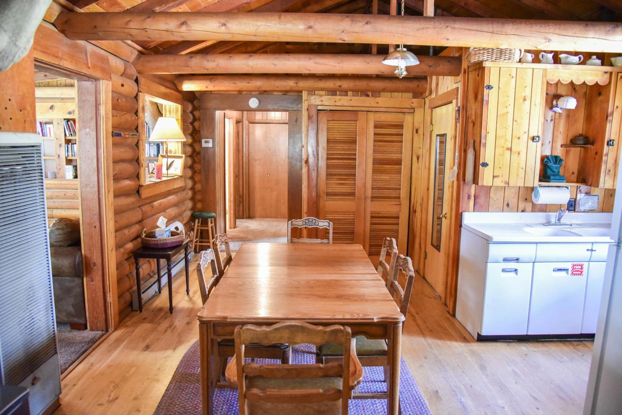 Bear Bait Cabin In Upper Valley With High Speed Wifi Ред Ривър Екстериор снимка